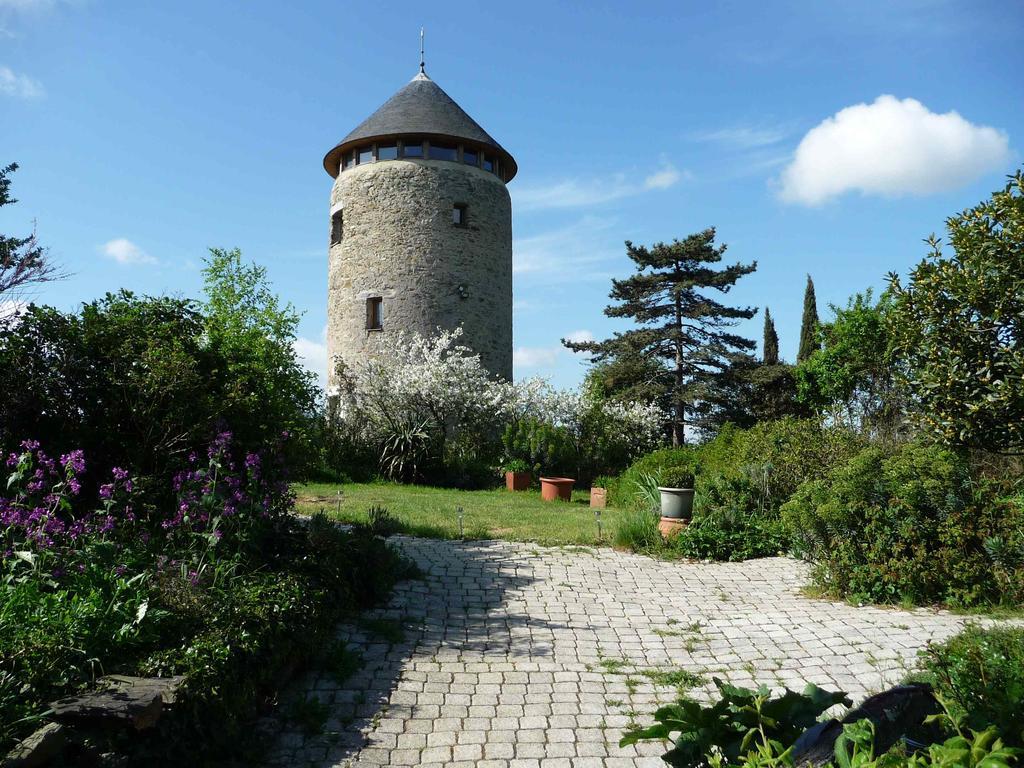 Au Moulin Geant Bed & Breakfast Rochefort-sur-Loire Dış mekan fotoğraf